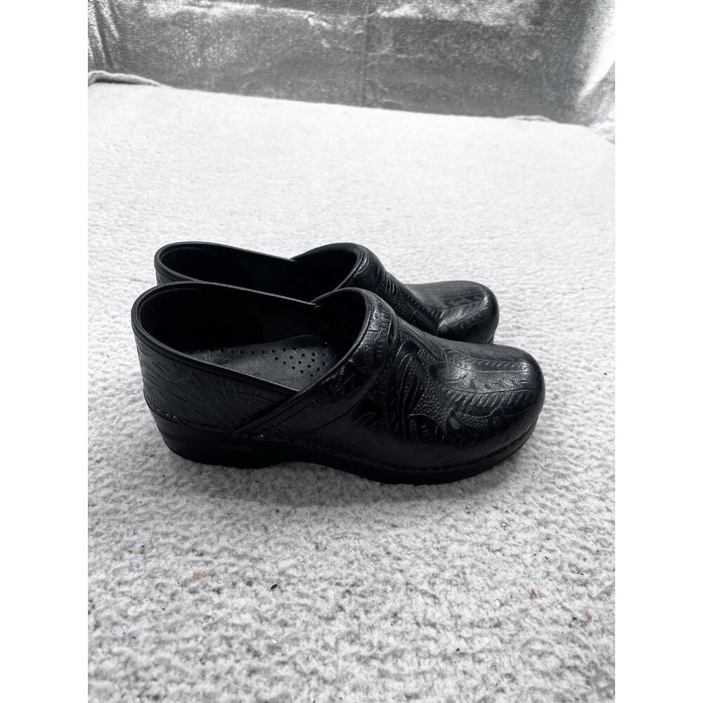 Women's Dansko Pro Black Tooled Embossed Floral Leather Slip On Clog Size 38 - Picture 5 of 11